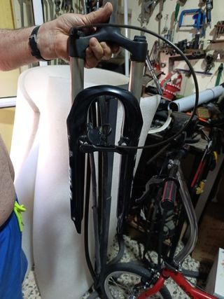 Horquilla bici RST Gila - suspensión