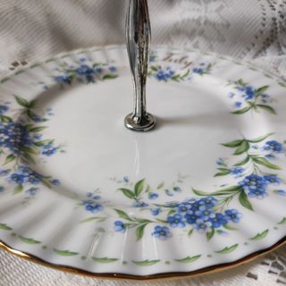 Alzata da dolci Royal Albert England July