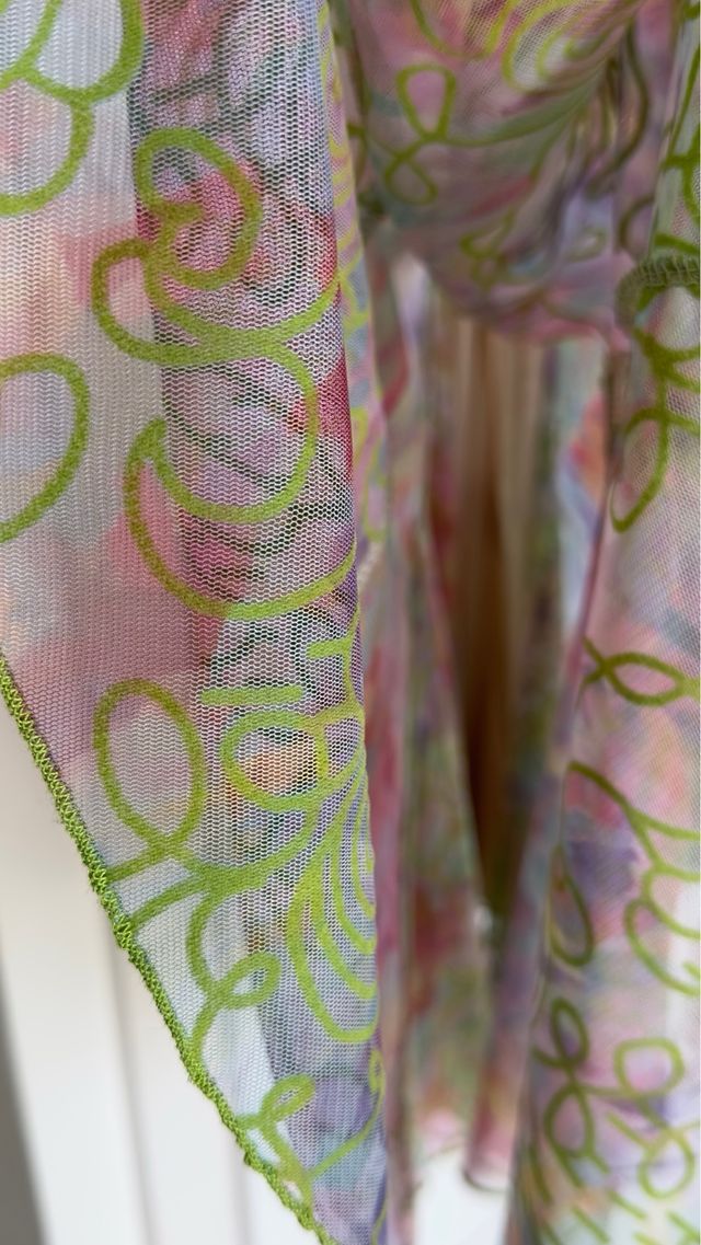 Vestido midi floral sin mangas