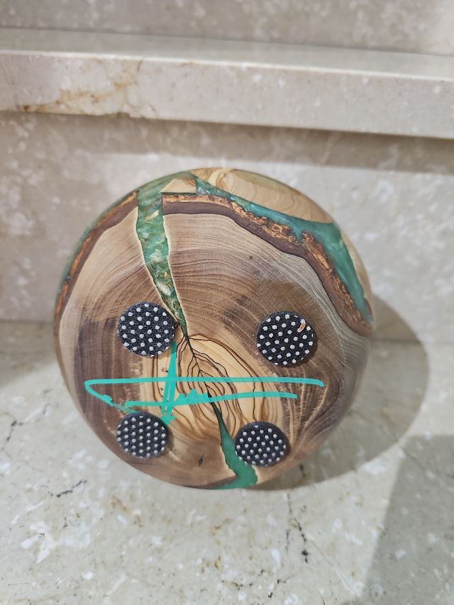 Jarrón resina-madera artesanal