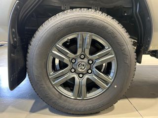 TOYOTA Hilux 2.4 D4D Cab Doble VX AT HVO100