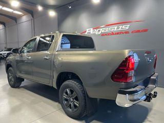 TOYOTA Hilux 2.4 D4D Cab Doble VX AT HVO100