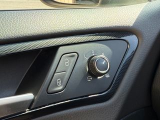 Volkswagen Golf GTI 220cv DSG 3p