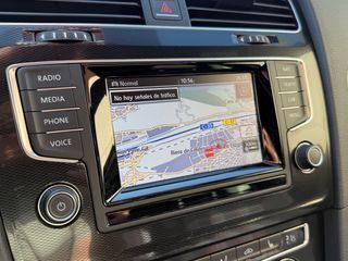 Volkswagen Golf GTI 220cv DSG 3p