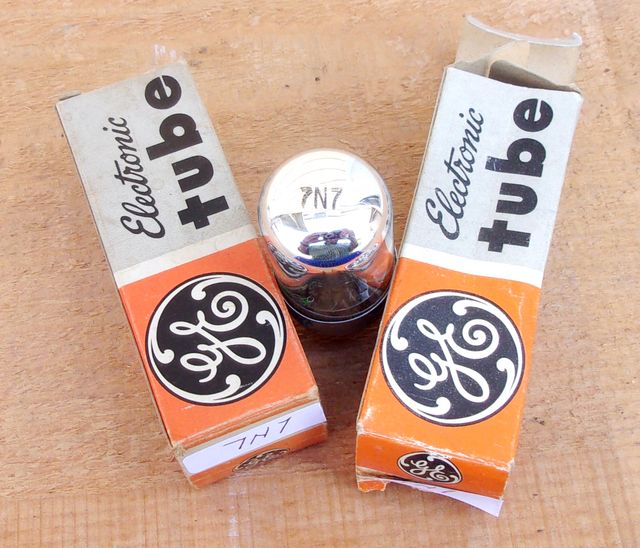 COPPIA DI DOPPI TRIODO LOCTAL TIPO 7N7