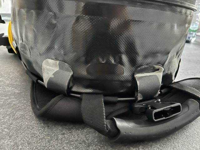 Zaino Lowepro Dryzone DZ100