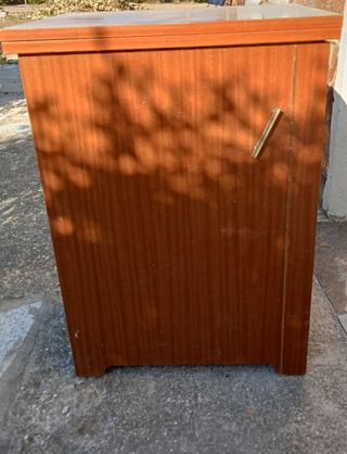 Mueble costurera madera marrón