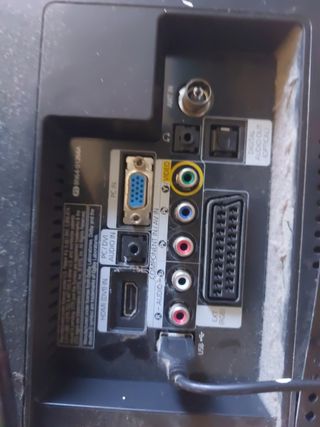 TV Samsung 22" negra