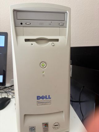 Dell Dimension L800r - PC sobremesa beige Pentium3