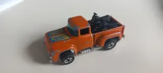 Hot Wheels Pick-up con 2 moto