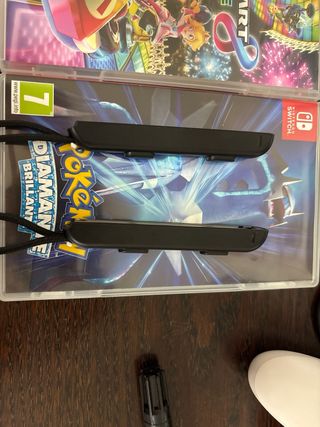 Nintendo Switch - 3 mandos, 2 juegos