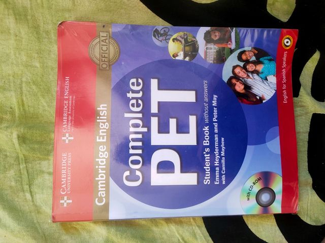 Complete PET for Spanish Speakers Student's Boo...
