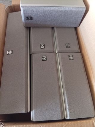 Altavoces YAMAHA - 7 unidades