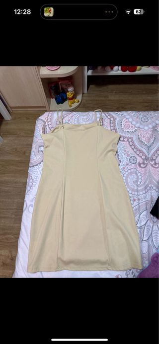 Vestido midi beige