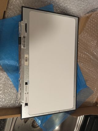 Pantalla portátil 17.3" 