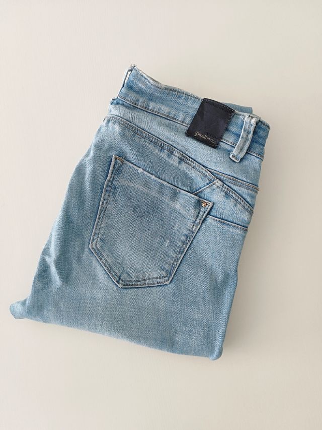 Vaqueros rotos - Azul claro