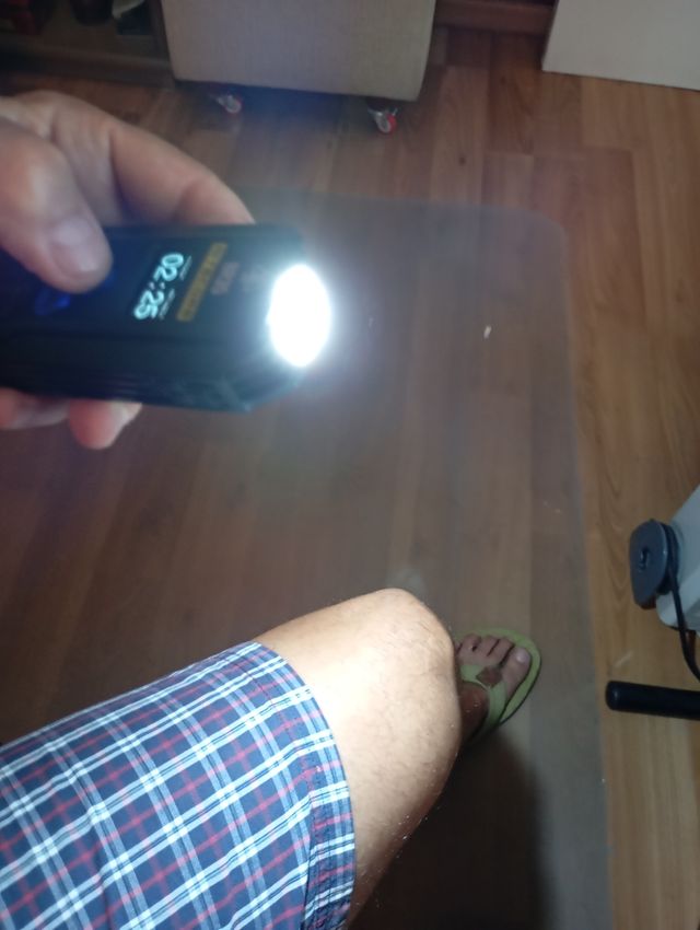 Foco Nitecore BR35 - 1800 lúmenes