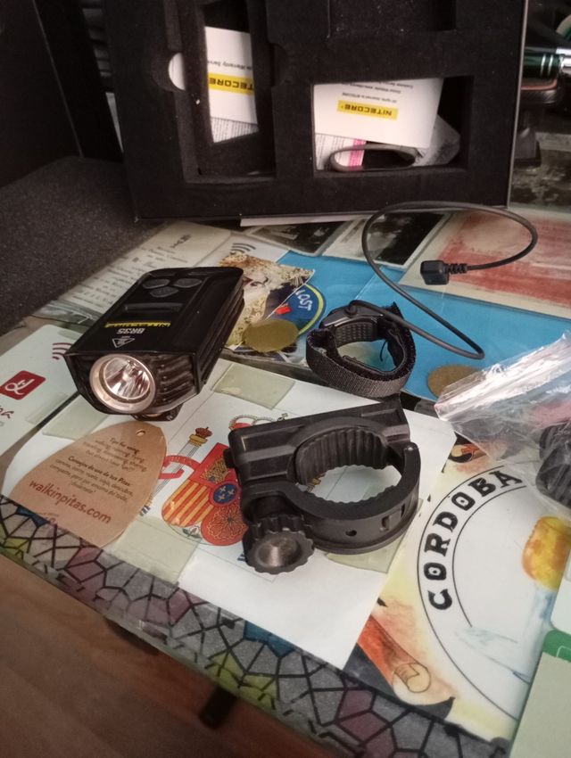 Foco Nitecore BR35 - 1800 lúmenes