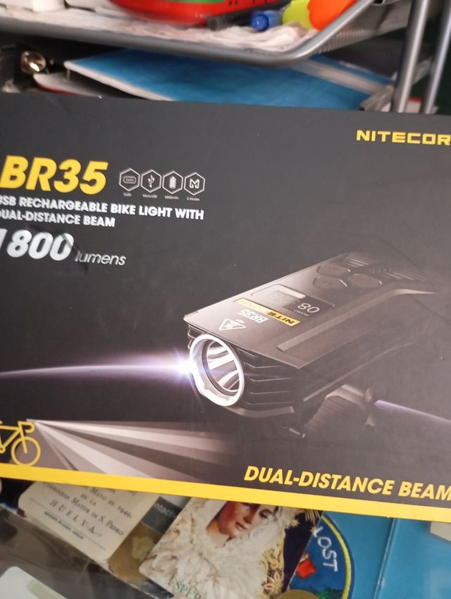 Foco Nitecore BR35 - 1800 lúmenes
