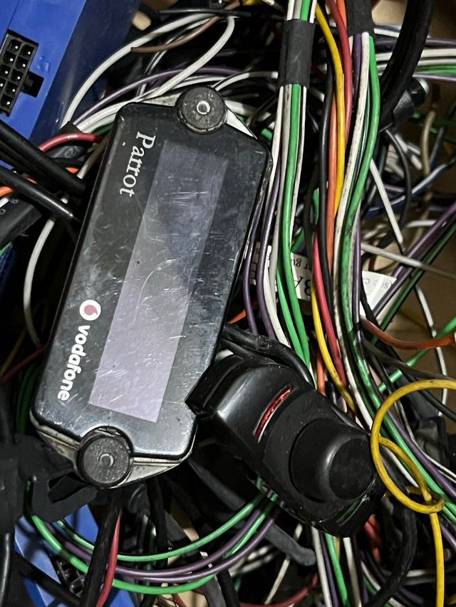 Manos libres Parrot CK3100, CK3000, MKi9000 y 9100