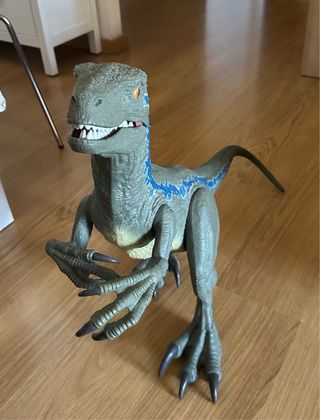  Velociraptor Blue Supercolosal de Jurassic World 