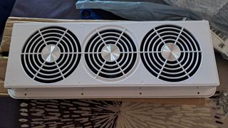 Rejilla ventilación 3 ventiladores para camper