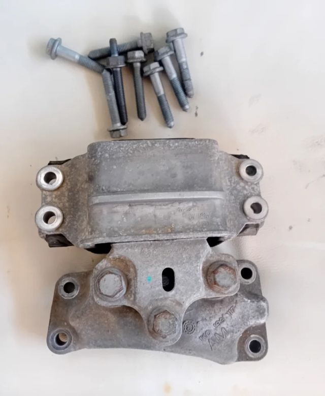 Soporte motor izquierdo derecho audi TTS 2.0 tfsi