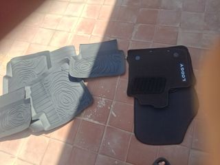 Alfombrillas Lodgy - 2 juegos plástico y tela