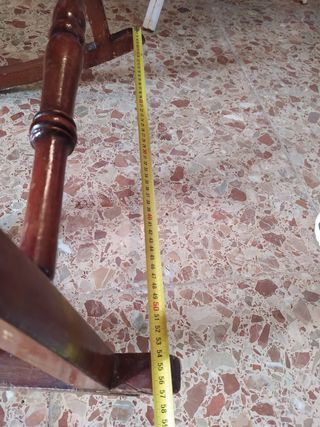 Mecedora mimbre marrón