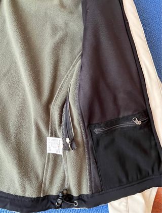 Chaqueta cortavientos Trangoworld beige