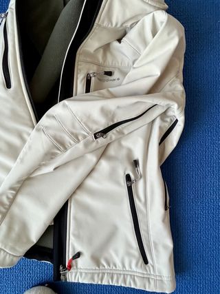 Chaqueta cortavientos Trangoworld beige