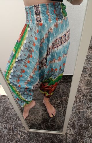 Pantalones harem estampados