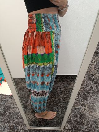 Pantalones harem estampados