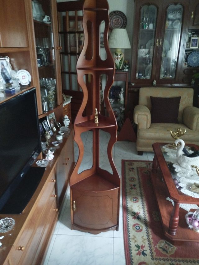 Repisa esquinera madera Monforte de Lemos está nue