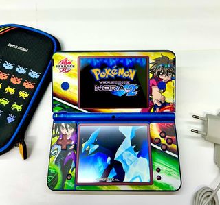 Nintendo DSi XL con giochi