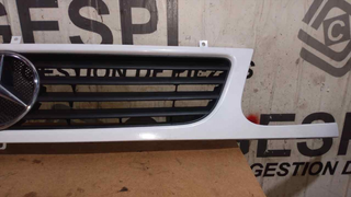 CALANDRA DELANTERA DE RADIADOR MERCEDES VITO COMB