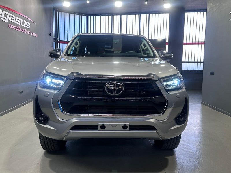 Toyota Hilux 2025, foto 3
