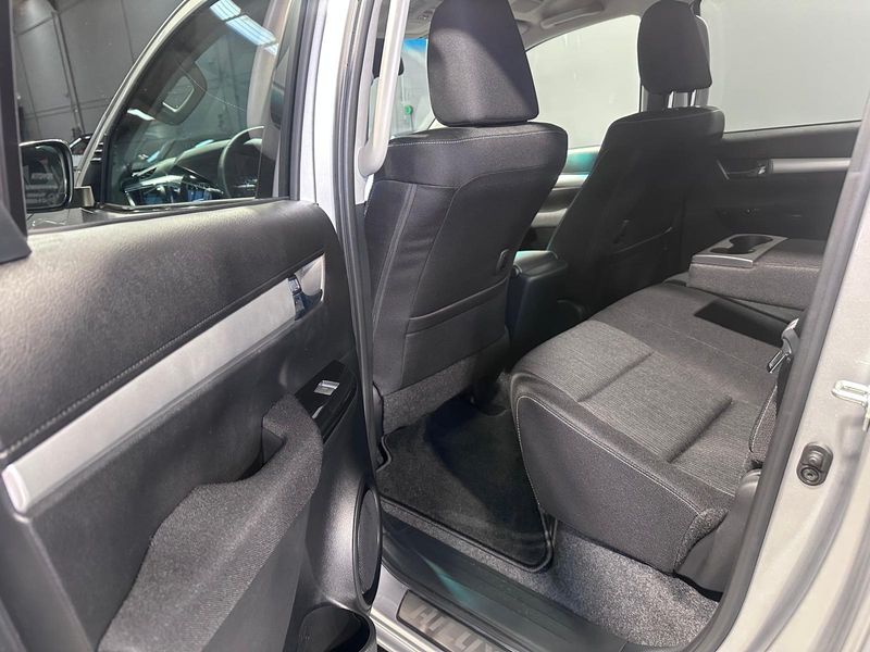 Toyota Hilux 2025, foto 24