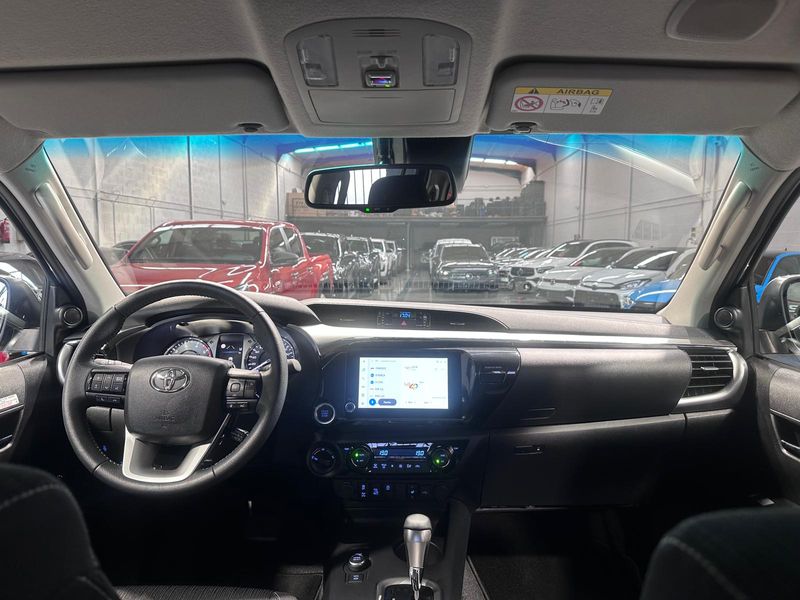 Toyota Hilux 2025, foto 34
