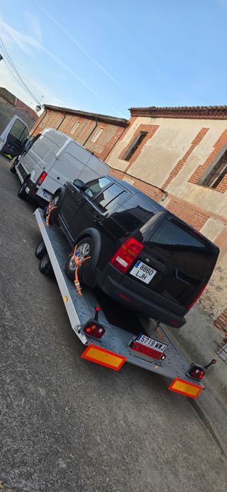 SERVICIO DE GRÚA Y PORTACOCHE 24/7