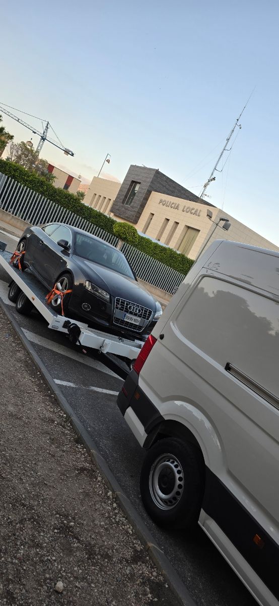 SERVICIO DE GRÚA Y PORTACOCHE 24/7