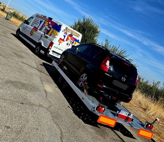 SERVICIO DE GRÚA Y PORTACOCHE 24/7