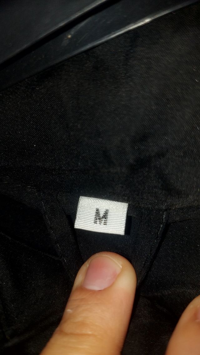 Giubbino Invernale Nero con Cappuccio