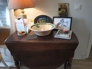 Mesa antigua de madera