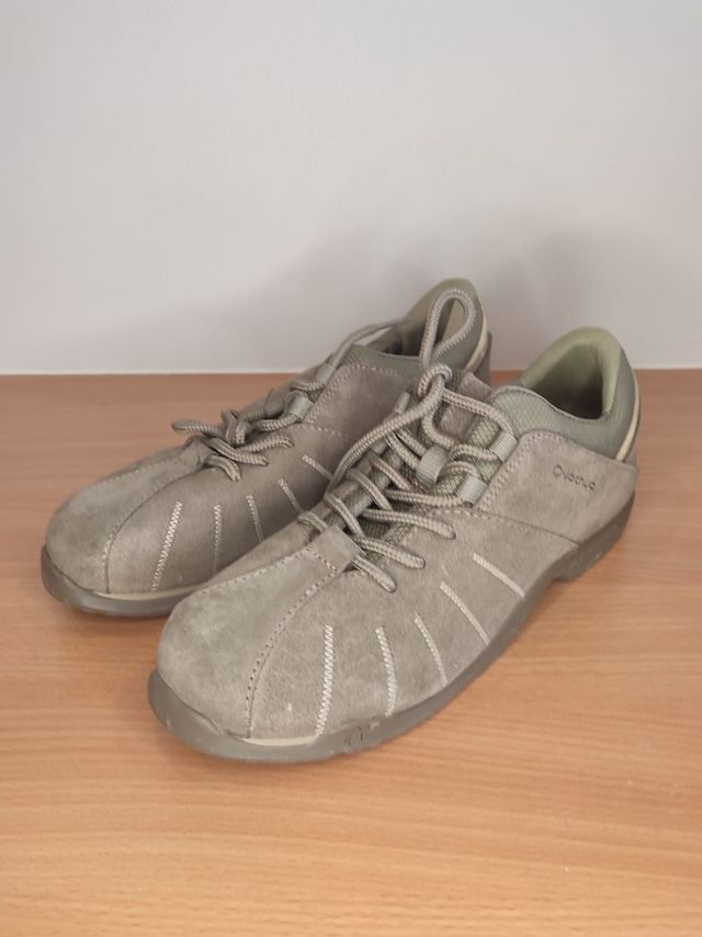 Zapatillas Quechua marrones – Talla 40