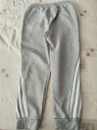 Pantalones Nike y Adidas