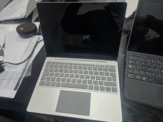 Portátil Microsoft Surface Laptop Go 2