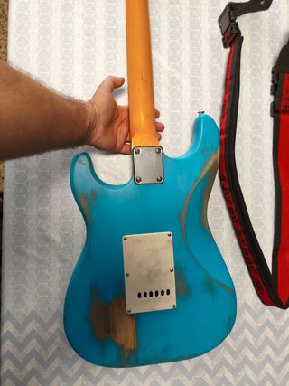 Guitarra Stratocaster luthier envejecida