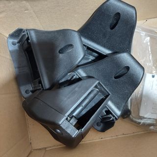 Cruz Airo Fix Dark 108:barras techo
Raíl integrado