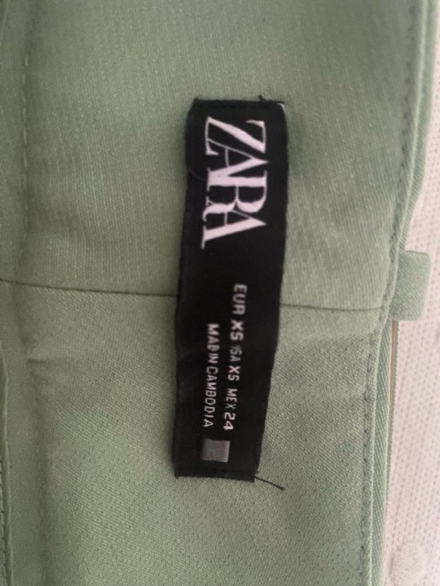 Traje Zara verde